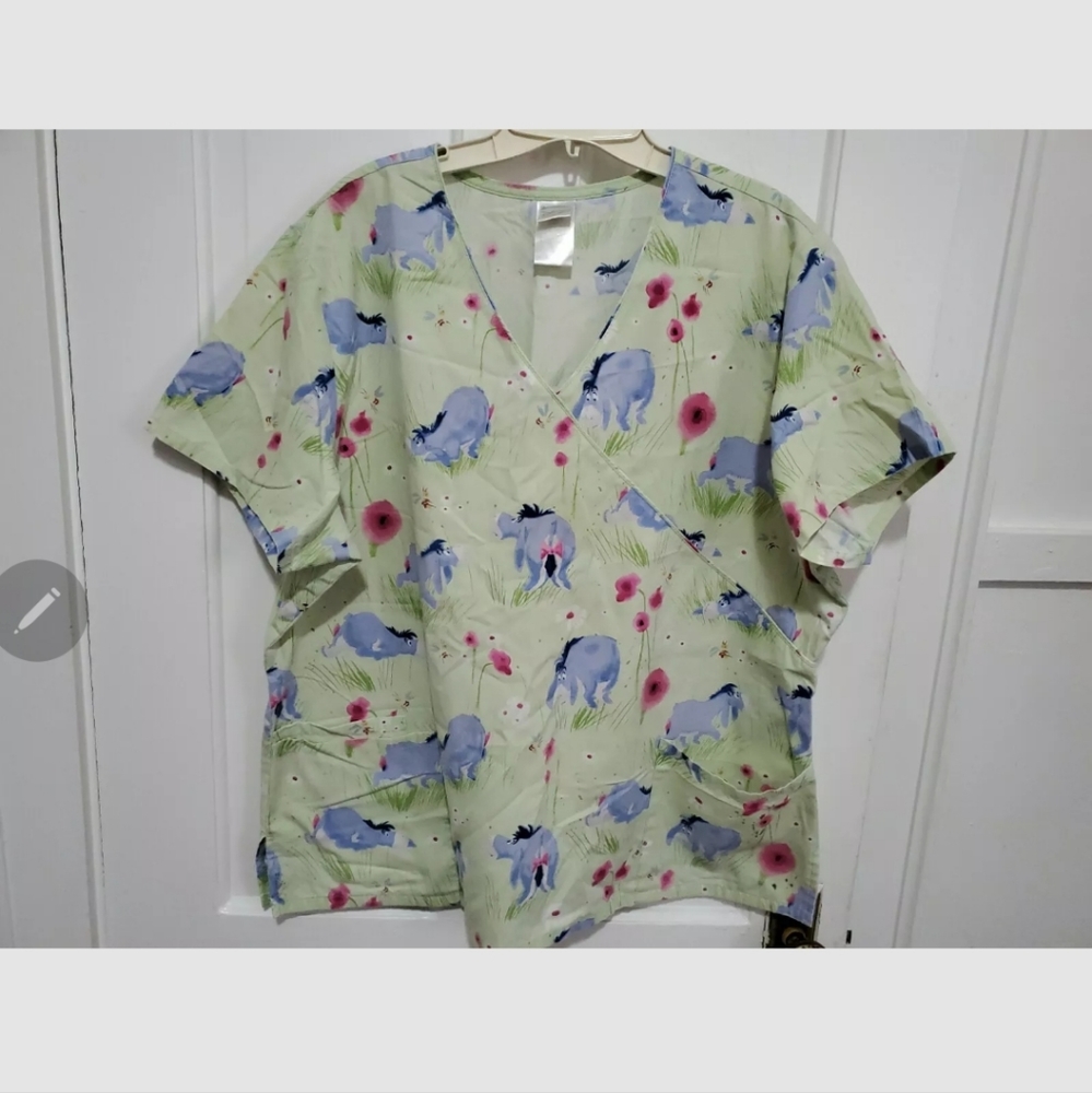 Disney Winnie the Pooh Eeyore women’s size X large floral Medical V neck